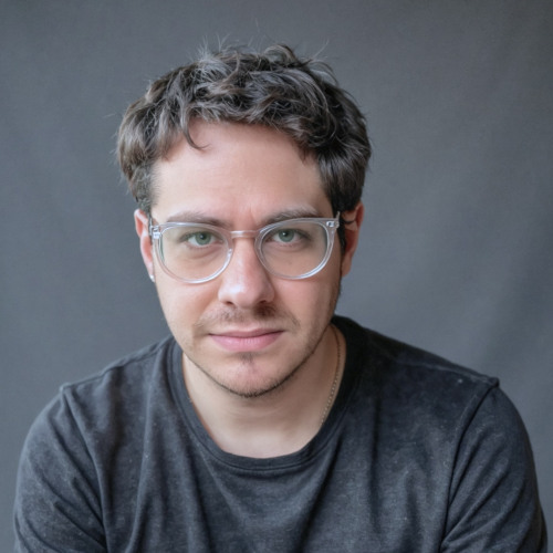 Leon Hilton Headshot